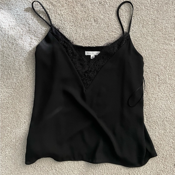 BLACK TANK LACE TRIM V NECK - Picture 1 of 3